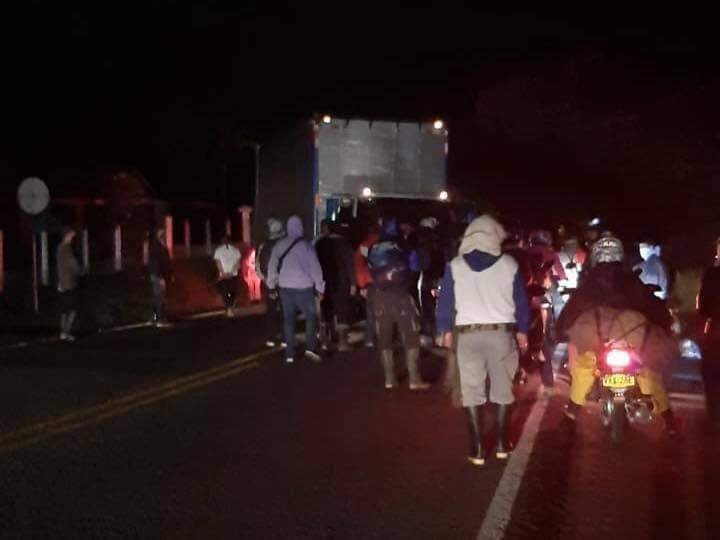 Cierran la vía panamericana
