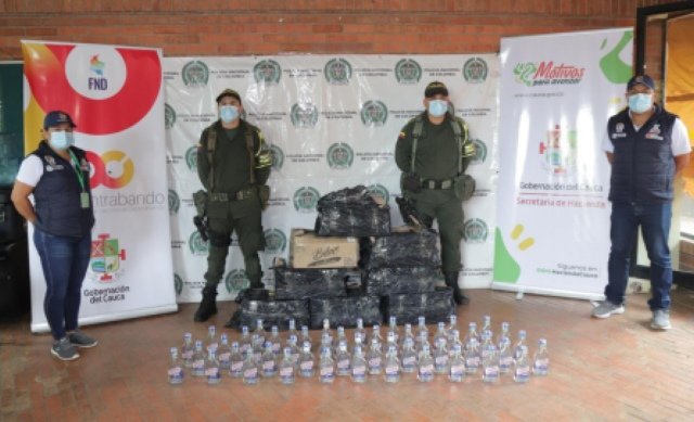 352 botellas de Aguardiente Antioqueno presuntamente adulterado fueron decomisadas en el peaje de Villa Rica