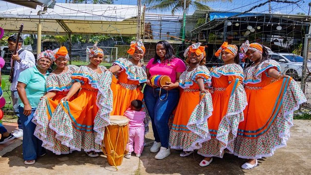 Adultos Mayores de Aires de Garrapatero Disfrutaron de un Encuentro de Cuidado y Alegría