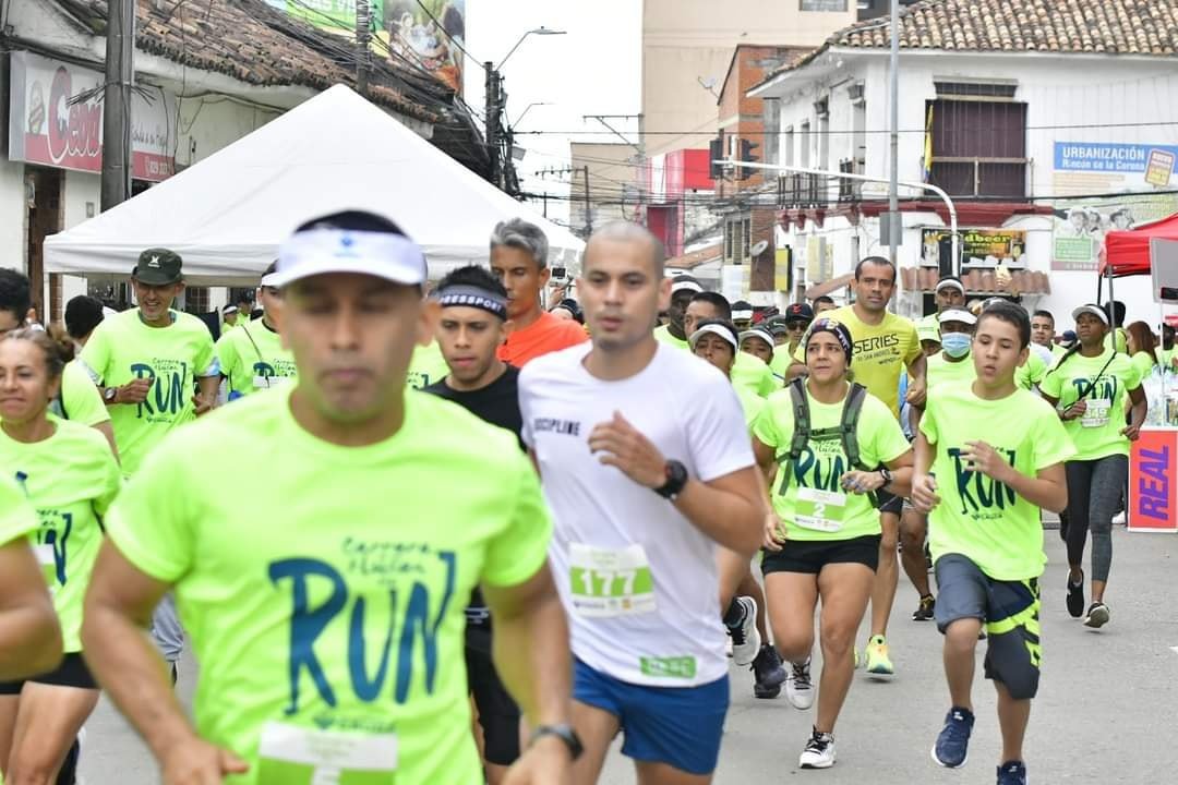 Algunos de los rostros en la carrera de las luces en Santander de Quilichao9