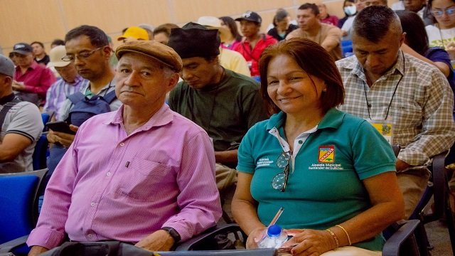 Apicultores del Norte del Cauca Fortalecen sus Conocimientos en Santander de Quilichao