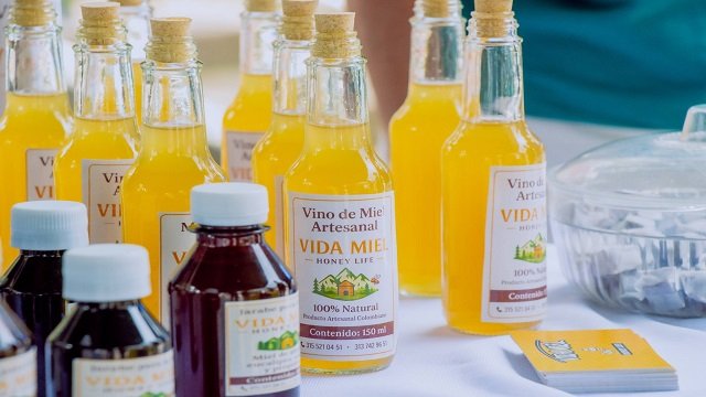 Apicultores del Norte del Cauca Fortalecen sus Conocimientos en Santander de Quilichao