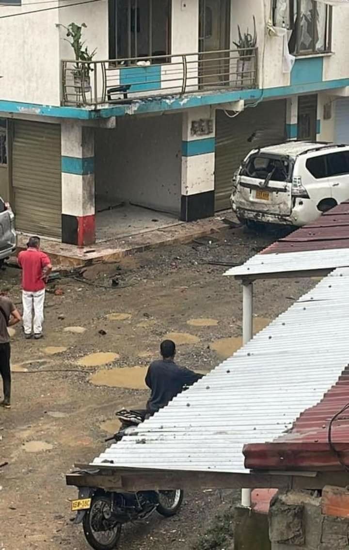 Atentado con una motocicleta bomba en zona rural de Argelia Cauca1