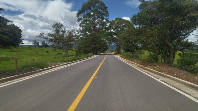 Avance positivo en ejecucion de pavimentacion de la via Cairo Cajibio