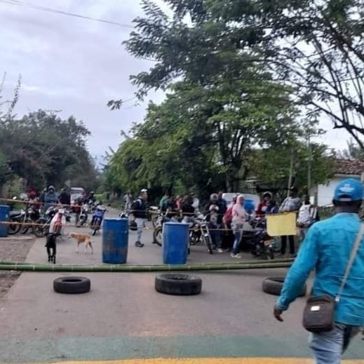 Bloqueada totalmente la via Caloto Santander de Quilichao