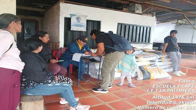 Café y escuela ¡una fórmula educativa que florece en el Cauca!