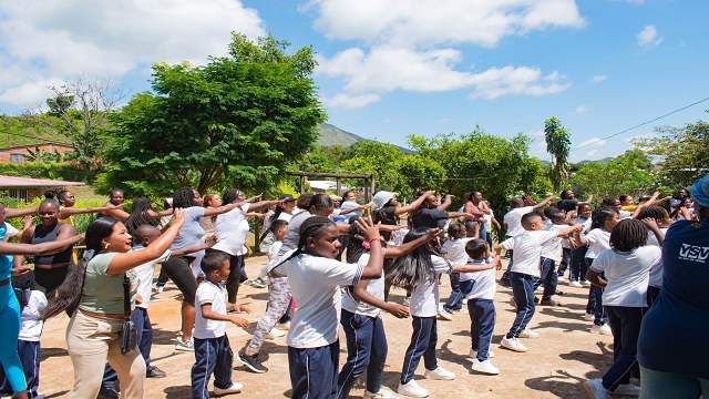 Celebramos el Día de la Niñez y la Madre con deporte y sonrisas en San Antonio 30 Celebramos el Día de la Niñez y la Madre con deporte y sonrisas en San Antonio