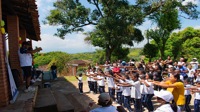 Celebramos el Día de la Niñez y la Madre con deporte y sonrisas en San Antonio 33 Celebramos el Día de la Niñez y la Madre con deporte y sonrisas en San Antonio