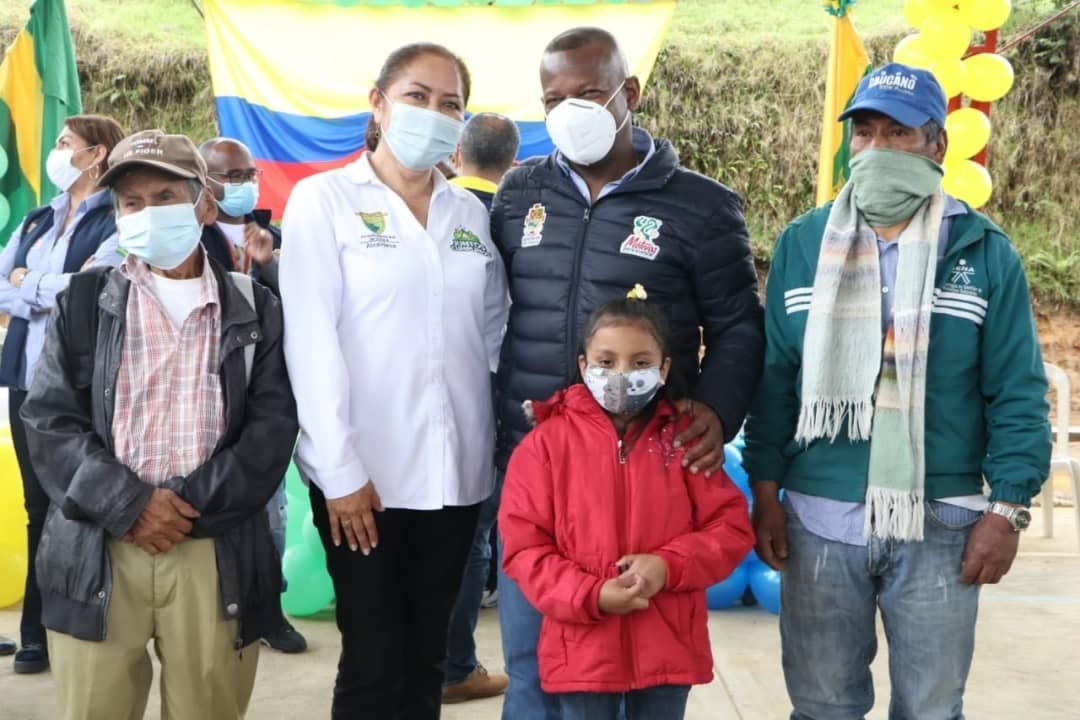 Con orgullo inauguramos el Polideportivo de la vereda La Dorada en Sotará3