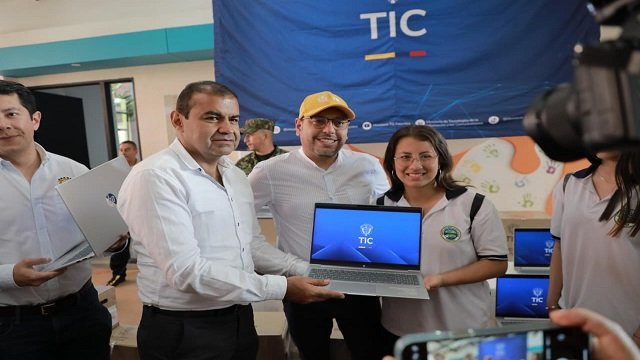 Conectando al Cauca un paso firme hacia la equidad digital
