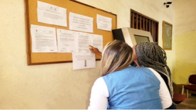 Contribuyentes a ponerse al dia con impuestos de vehiculos en mora