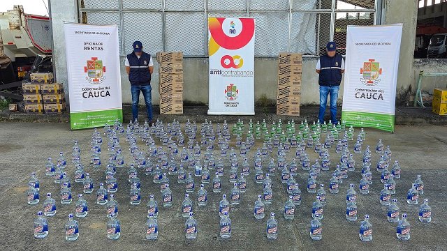 Golpe al contrabando: incautan más de 600 botellas de licor y cierran establecimiento en Popayán
