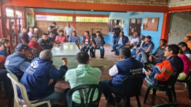 Diálogo y atención frente a inquietudes con comunidades de El Cairo 29 Diálogo y atención frente a inquietudes con comunidades de El Cairo