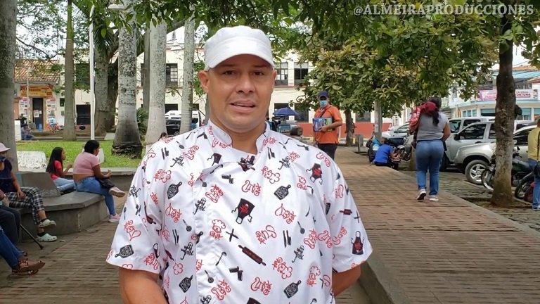 El Quilichagüeño que salió adelante con la venta de tintos