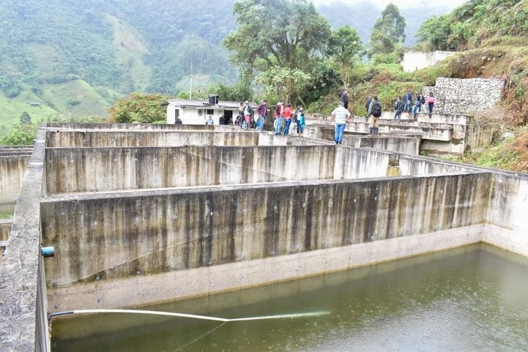 EMCASERVICIOS S.A. E.S.P. reinició la construcción de la obra del acueducto interveredal en el municipio de Toribío9