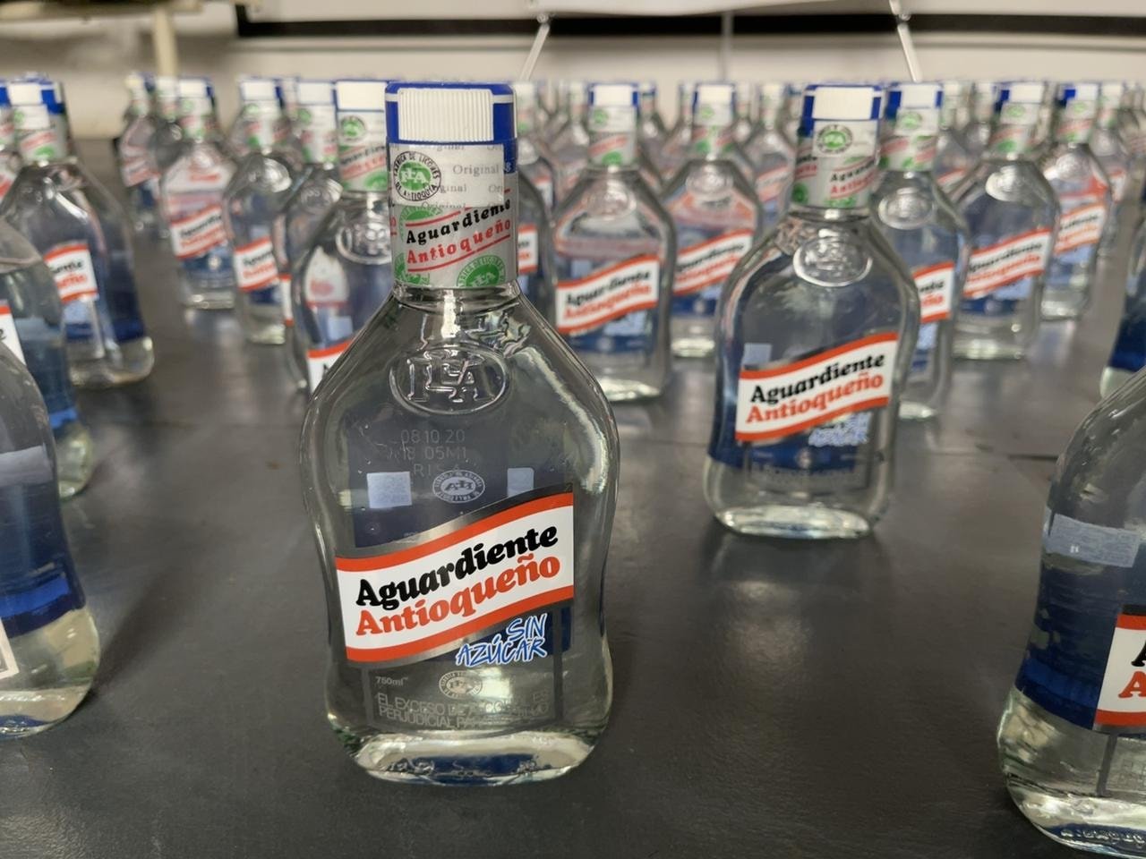 El Gobierno Departamental decomisó aguardiente de contrabando2