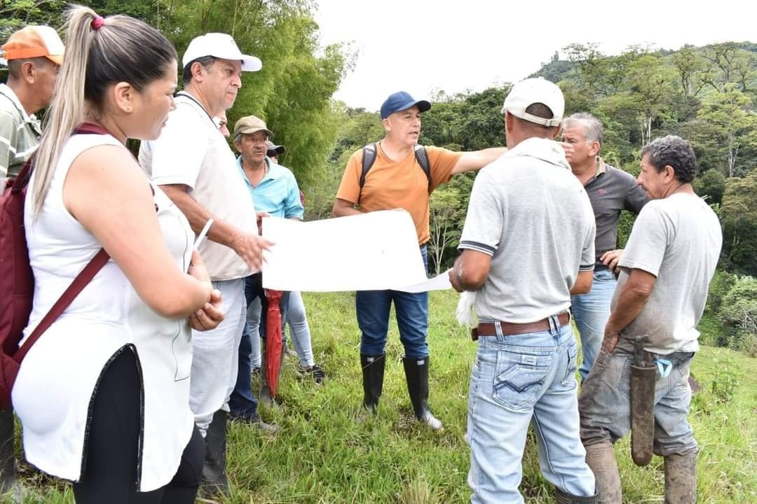 Emcaservicios S.A. E.S.P. Trabaja de la mano con los ciudadanos, informa y resolver dudas5