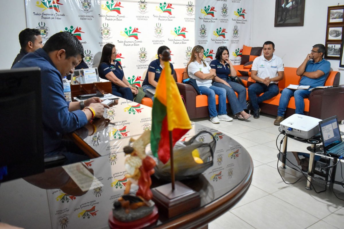 Emcaservicios fortalece a empresas municipales de servicios públicos2