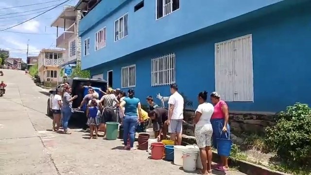 Empresa privada esta entregando agua en distintos barrios de Santander de Quilichao