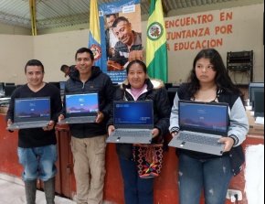 Estudiantes de la Vega se benefician con dotacion de 140 equipos tecnologicos1