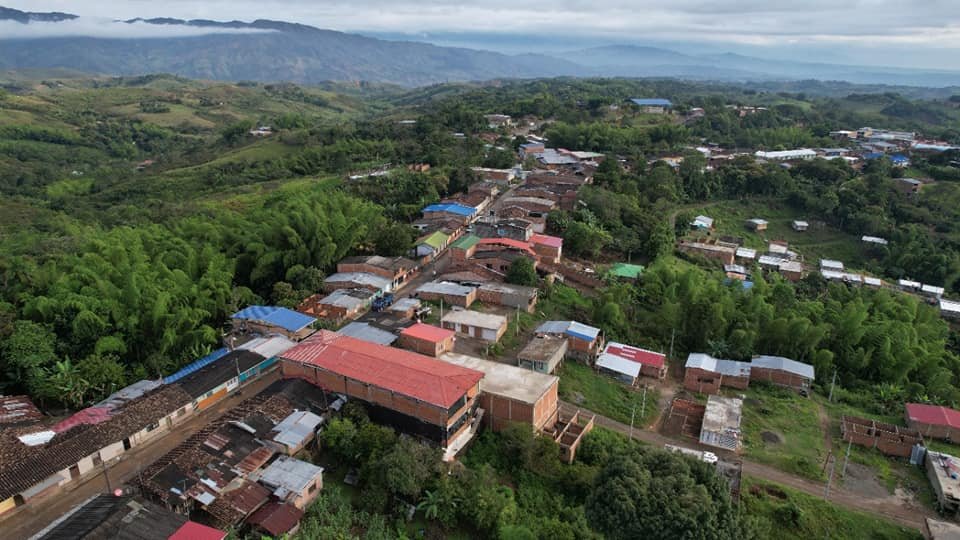 Firmamos hoy el contrato de obra de la vía Buenos Aires - Honduras - Asnazú2