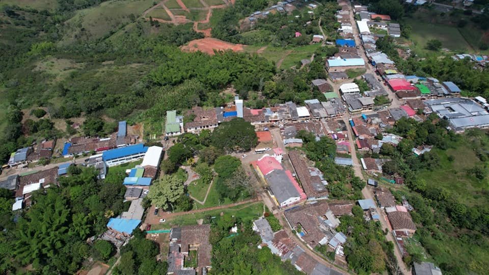 Firmamos hoy el contrato de obra de la vía Buenos Aires - Honduras - Asnazú7