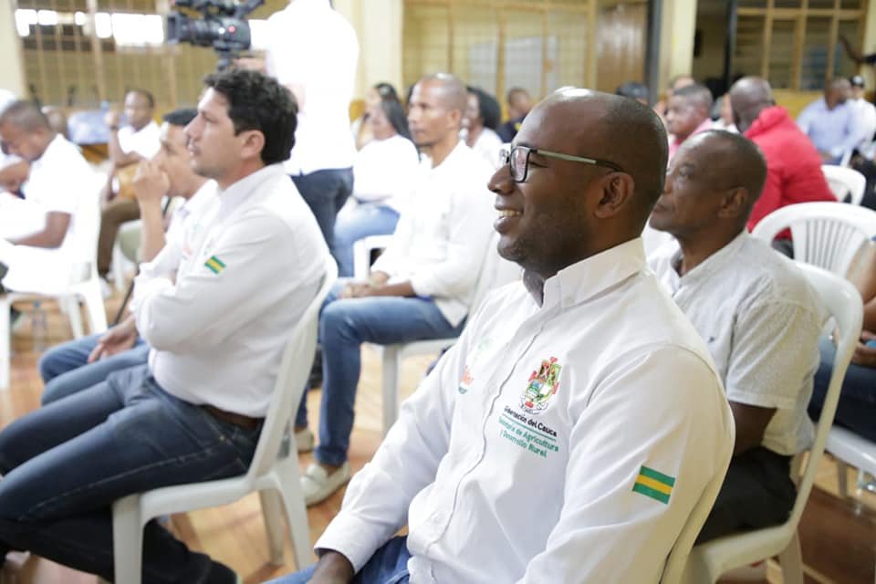 Firmamos hoy el contrato de obra de la vía Buenos Aires - Honduras - Asnazú9