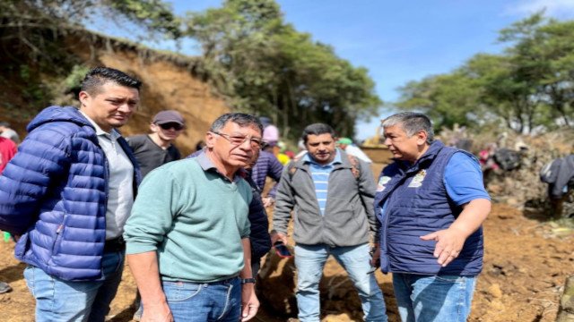 Gobernacion del Cauca brinda atencion oportuna a la comunidad de Sotara por danos en 5 puentes