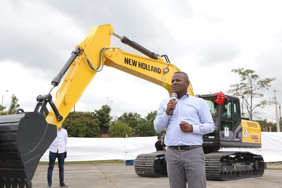 Gobernacion del Cauca entrega maquinaria amarilla para la zona rural