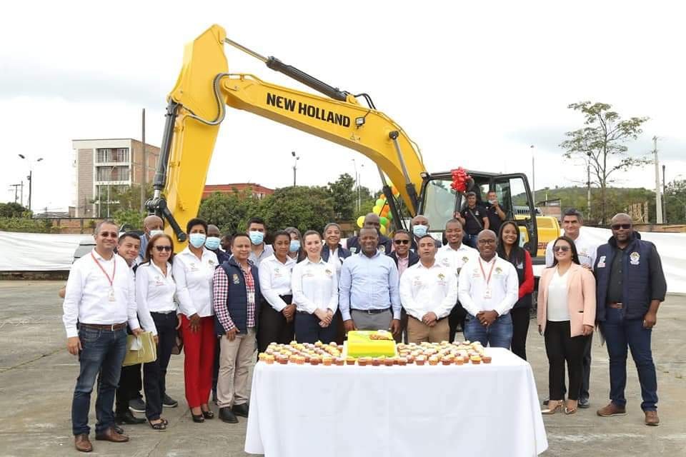 Gobernación del Cauca entrega maquinaria amarilla para la zona rural2