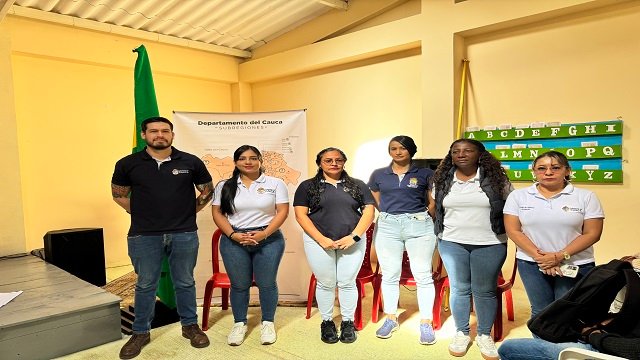 Gobernación del Cauca fortalece la participación ciudadana en La Vega con entrega de resoluciones comunales