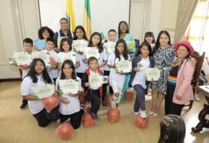 Gobernacion del Cauca premio a 47 estudiantes y 11 establecimientos educativos en el Concurso Departamental de Cuento y Poesia