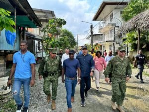 Gobernador del Cauca lidera acciones de apoyo y reconstrucción en Timbiquí