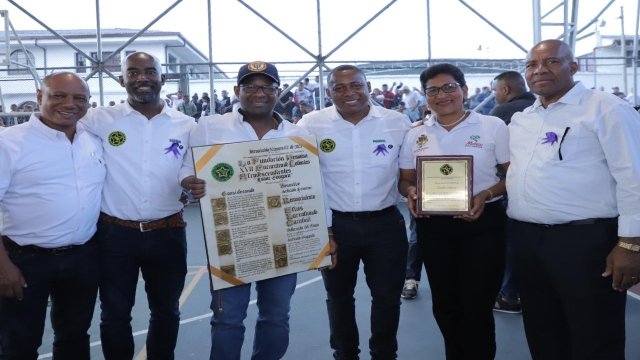 Gobernador del Cauca recibió reconocimiento en el XVII Encuentro de Colonias Afrodescendientes “Isaac Góngora”-