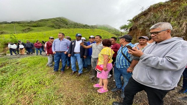 Gobierno Departamental al frente atendiendo la emergencia presentada en el municipio de Rosas-