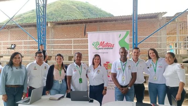 Gobierno Departamental desarrolló feria de servicios para población víctima del municipio de Argelia 29 Gobierno Departamental desarrolló feria de servicios para población víctima del municipio de Argelia