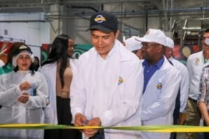 Gobierno Departamental entrega nueva linea de envasado para Industria Licorera del Cauca