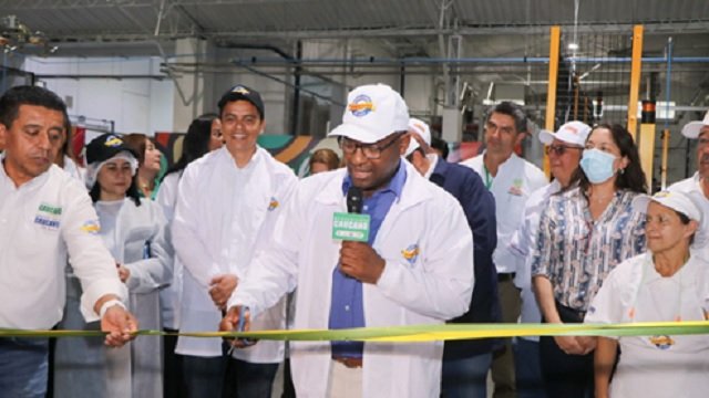 Gobierno Departamental entrega nueva línea de envasado para Industria Licorera del Cauca-