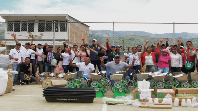 Gobierno Departamental invierte en el sector lácteo, caficultor y artesanal de Jambalo