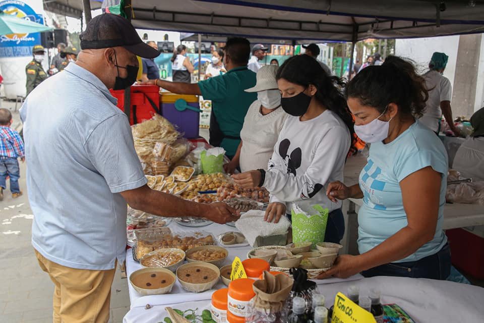 Gran feria que conmemora los 28 años de la Ley 702