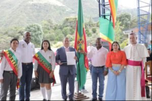 Infraestructura educativa maquinaria amarilla y agua potable inversiones en Paez gracias al Gobierno Departamental