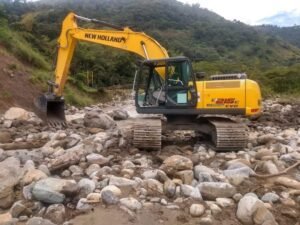 La Gobernacion del Cauca trabaja continuamente para restablecer la transitabilidad en todo el territorio tras la fuerte ola invernal6