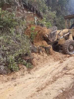 La Gobernación del Cauca trabaja continuamente para restablecer la transitabilidad en todo el territorio tras la fuerte ola invernal7