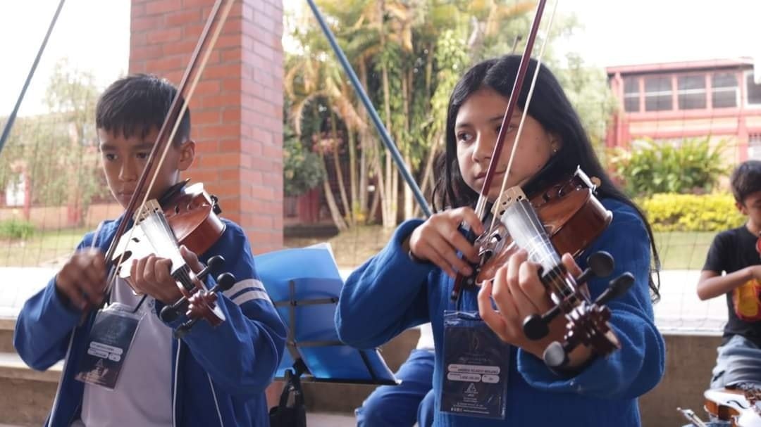 La #OrquestaSinfónica de Comfacauca se prepara para su primera gira de presentaciones4