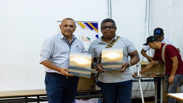 La Secretaría de Educación y Cultura de Santander de Quilichao entregó el libro Santander de Quilichao su historia, su cultura y sus recursos ambientales