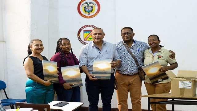 La Secretaría de Educación y Cultura de Santander de Quilichao entregó el libro Santander de Quilichao su historia, su cultura y sus recursos ambientales