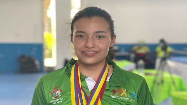 Laura Anacona ganó 3 medallas de bronce en el Campeonato Nacional Sub23 de Halterofilia