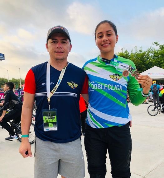 Laura Tatiana Ordóñez logró medalla de bronce en la categoría élite en la Copa Nacional de Bmx