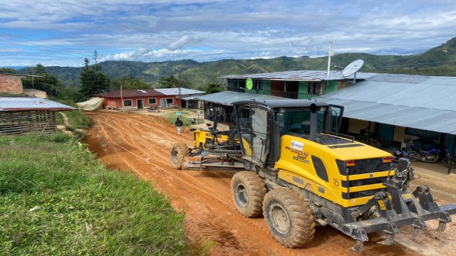 Maquinaria amarilla retoma cronograma de mejoramientos viales en el departamento del Cauca
