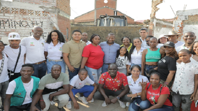 Mas de 40 mil personas se beneficiaran con la construccion del centro de salud Carlos Alberto Guzman